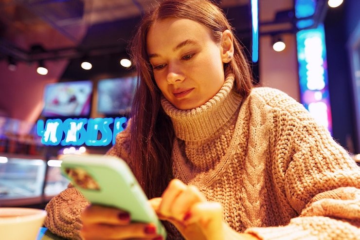 Mobile user and Brand 